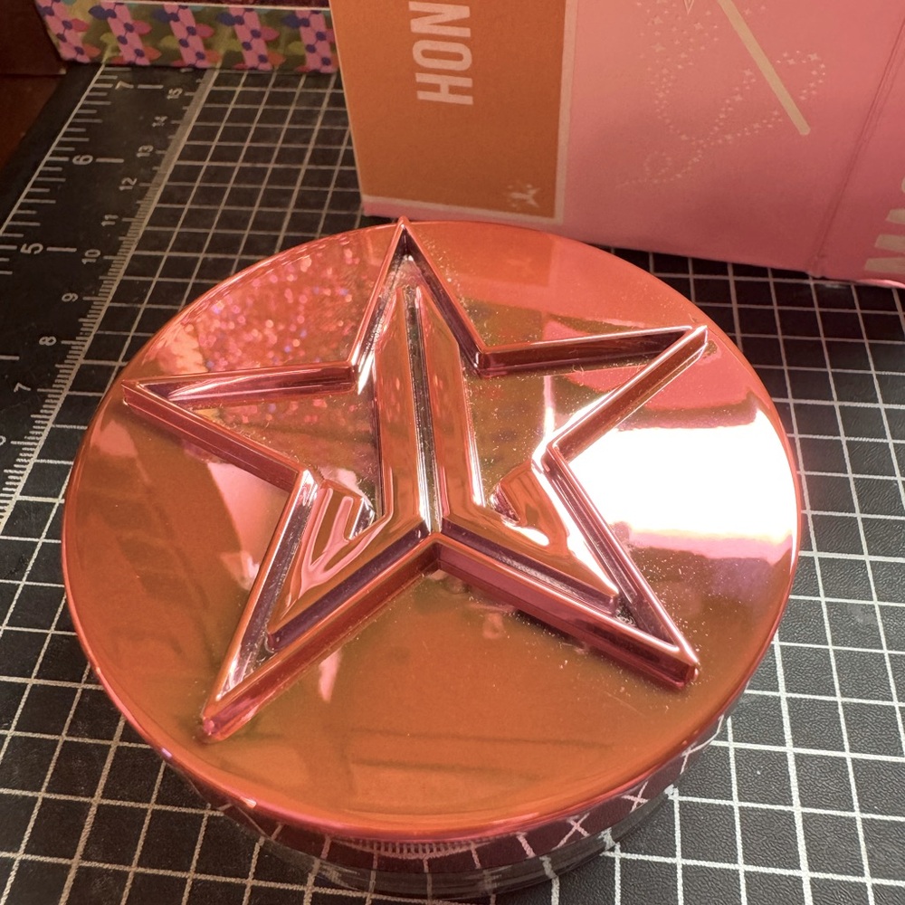 Jeffree Star Setting Powder in HONEY 💗